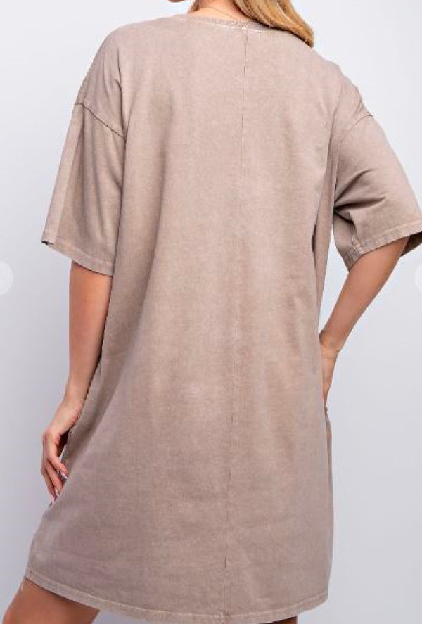 Kylie Malone - Boho print washed T-shirt dress with floral print detail - Mocha
