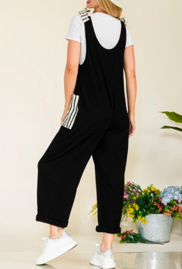 Ms Celeste - Adjustable urban jumpsuit with stripe contrast pockets - Black