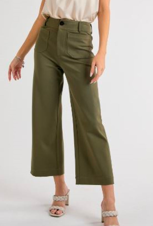 Ms Conley - Super stretch knit pants with pocket on the front, cropped length and inside button - Olive