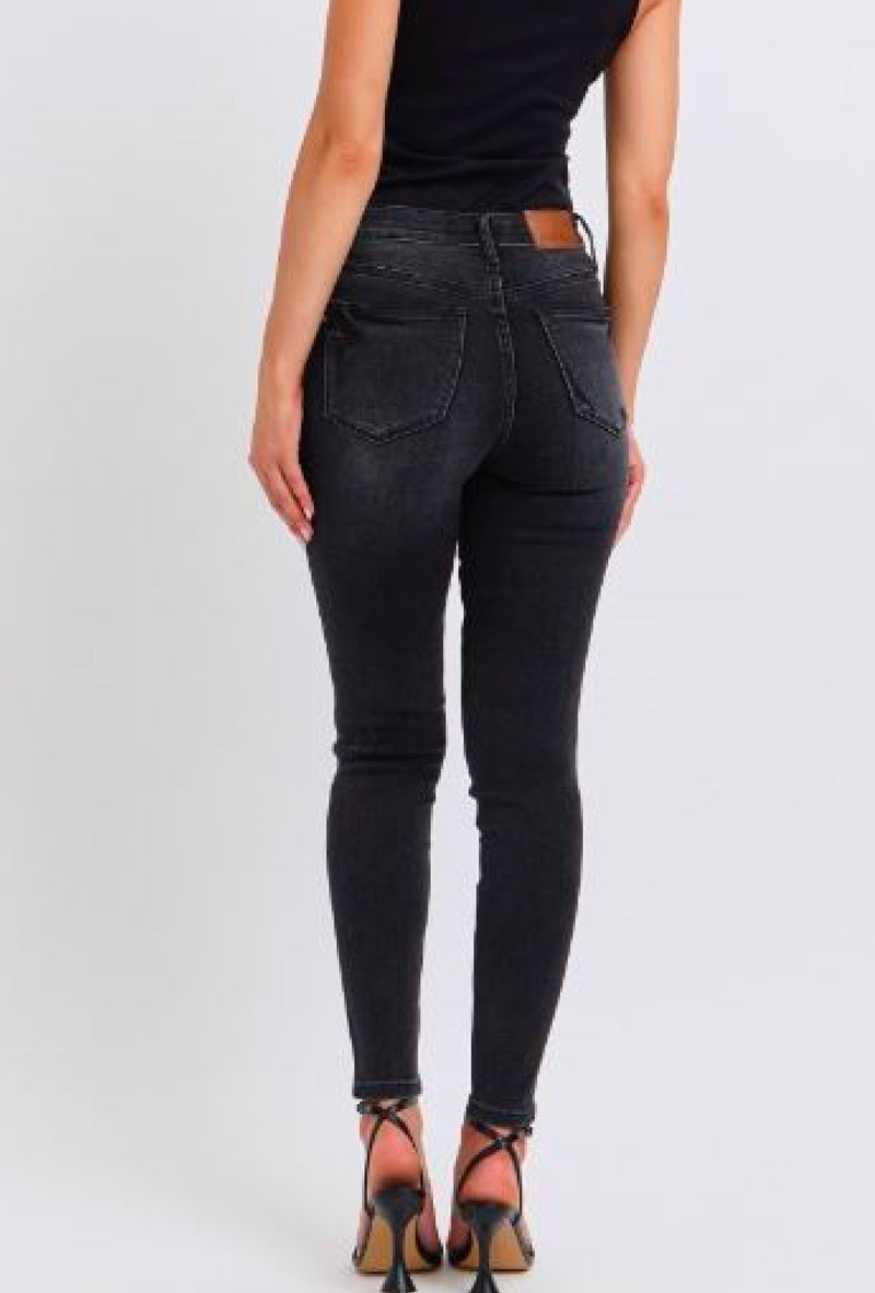 Ms Sanford - Judy Blue MR Tummy control skinny jean