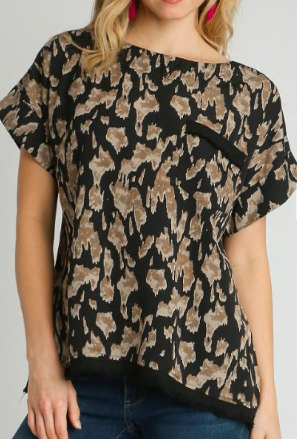 Shai - Umgee animal print boxy cut top with pocket & fray details - Oatmeal