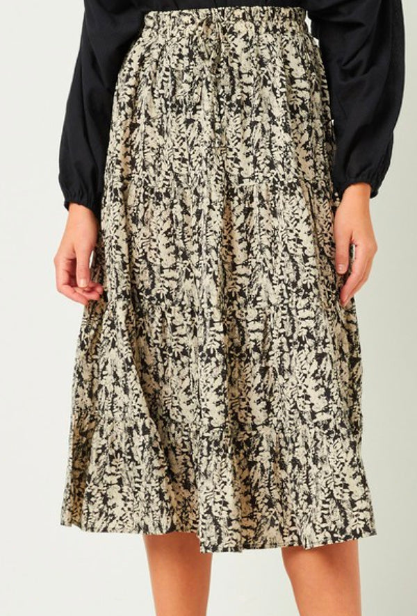 Hayden - Botanical print elastic waist tiered skirt "Woven skirt" - Black print