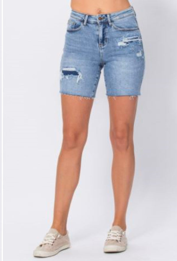 Ms Curry - Judy Blue Hi-wasted mid-length denim patch shorts - Lt Blue